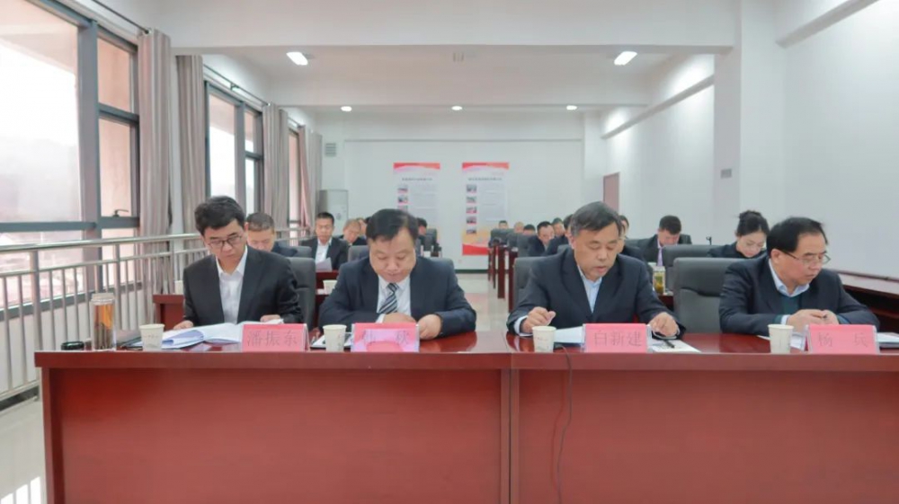 踏平坎坷成大道 實(shí)干奮斗鑄輝煌！陜西銀礦召開(kāi)六屆一次職工代表...